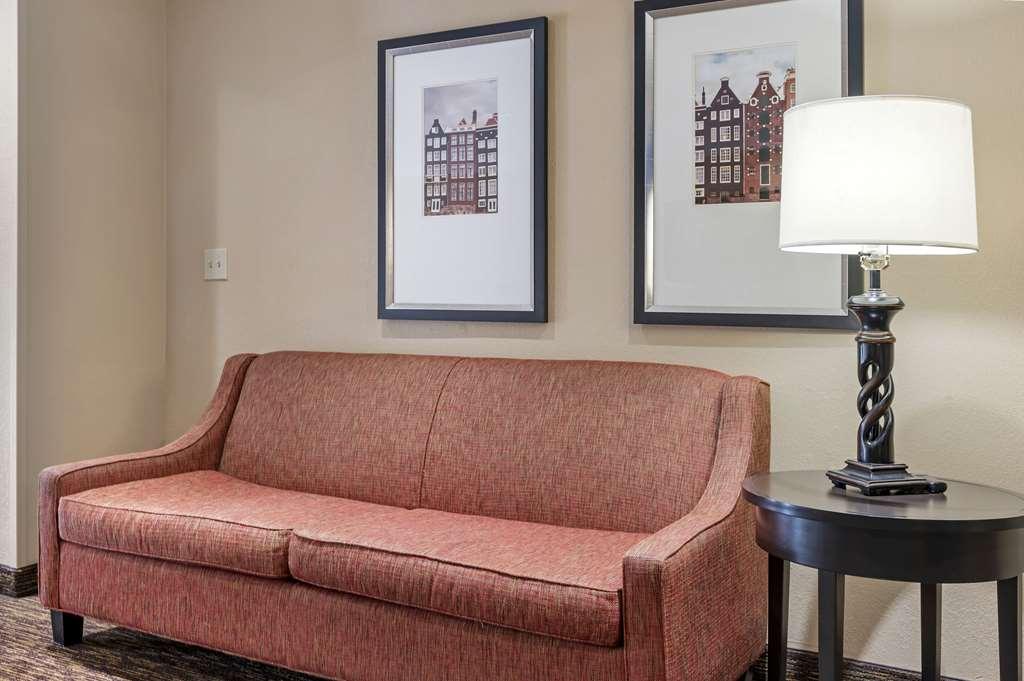 Suburban Studios Louisville East Interior foto
