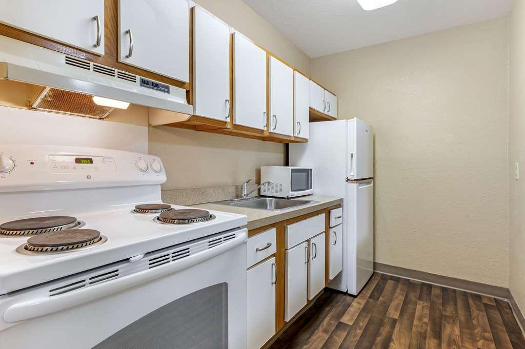 Suburban Studios Louisville East Quarto foto