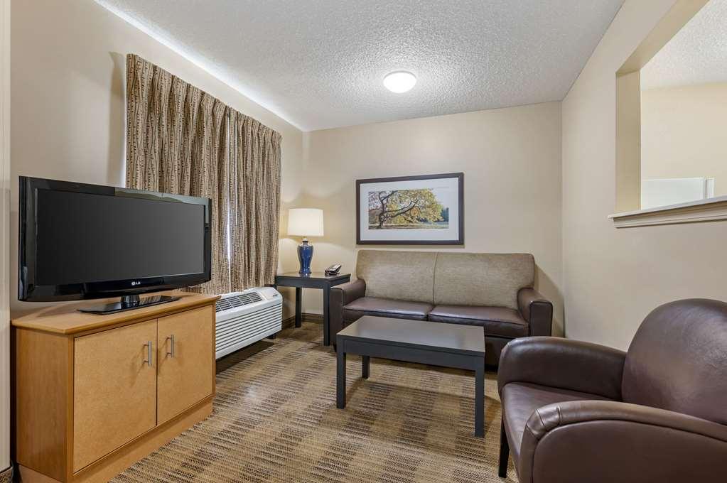 Suburban Studios Louisville East Quarto foto