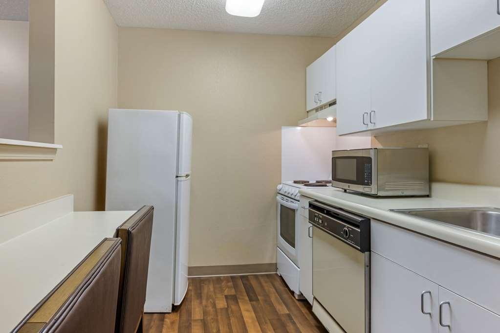 Suburban Studios Louisville East Quarto foto